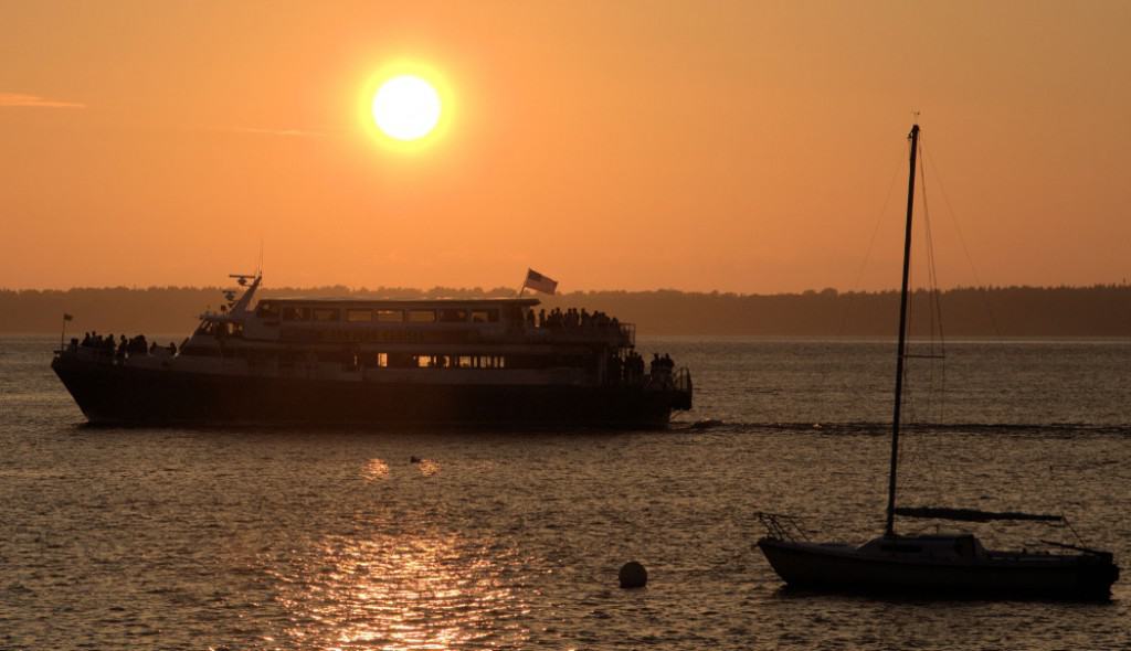 unwined on the bay bellingham wine tasting cruise victoria star sunset